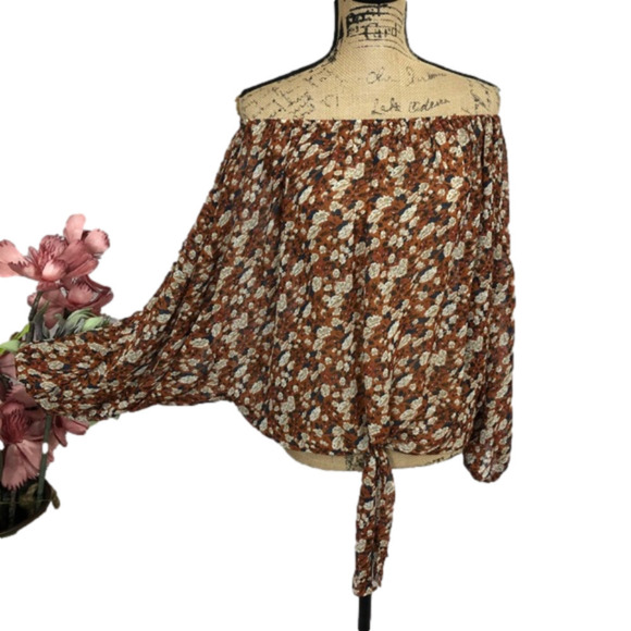 BOUTIQUE Floral Off Shoulder Tie Front Boho Blouse - Picture 9 of 12